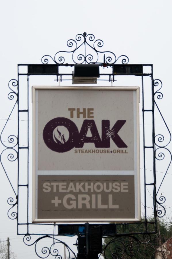 Oak Inn Upton Snodsbury Экстерьер фото